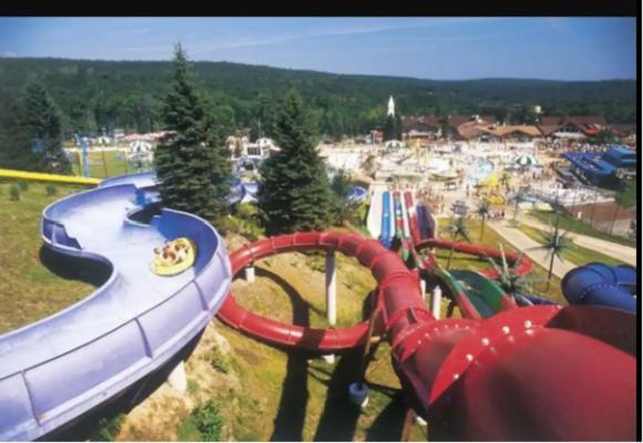 Aquatopia Waterpark-Pool-Tennis-Paintball- Zipline 127 تانيرسفيل المظهر الخارجي الصورة